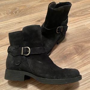 BORN Black Leather Buckle booties